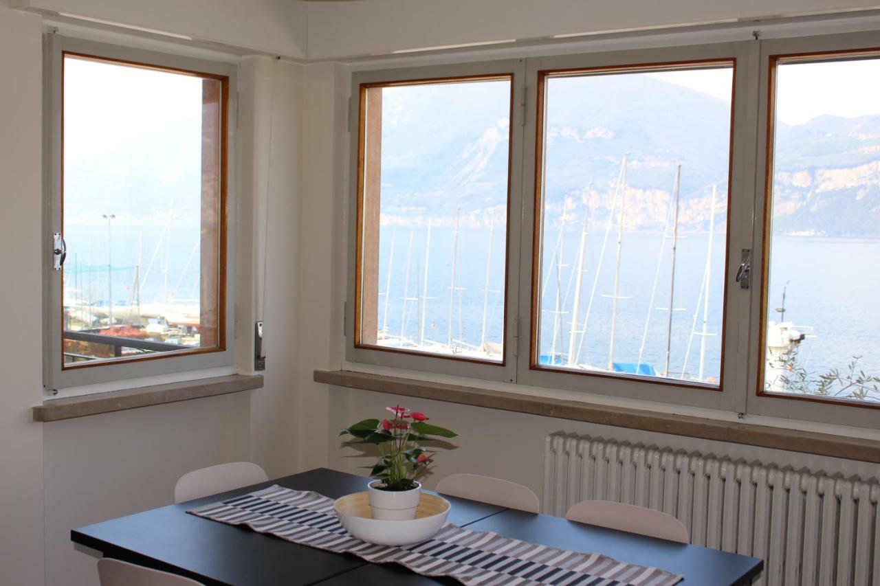 Casa Ines Fronte Lago Aparthotel Brenzone sul Garda Kültér fotó